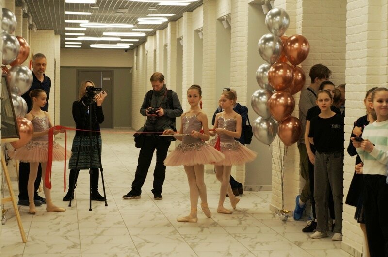Еще в конце января Московское государственное хореографическое училище имени Л.М. Лавровского переехало в четырехэтажное здание, которое располагается  на улице Чаплыгина.-2
