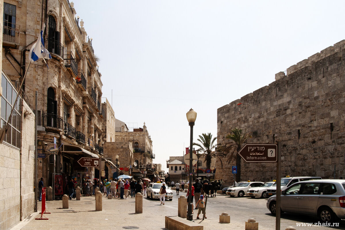  Мы направляемся в Старый город Иерусалима (обнесенная крепостными  стенами территория площадью около 1 кв.км) .-2