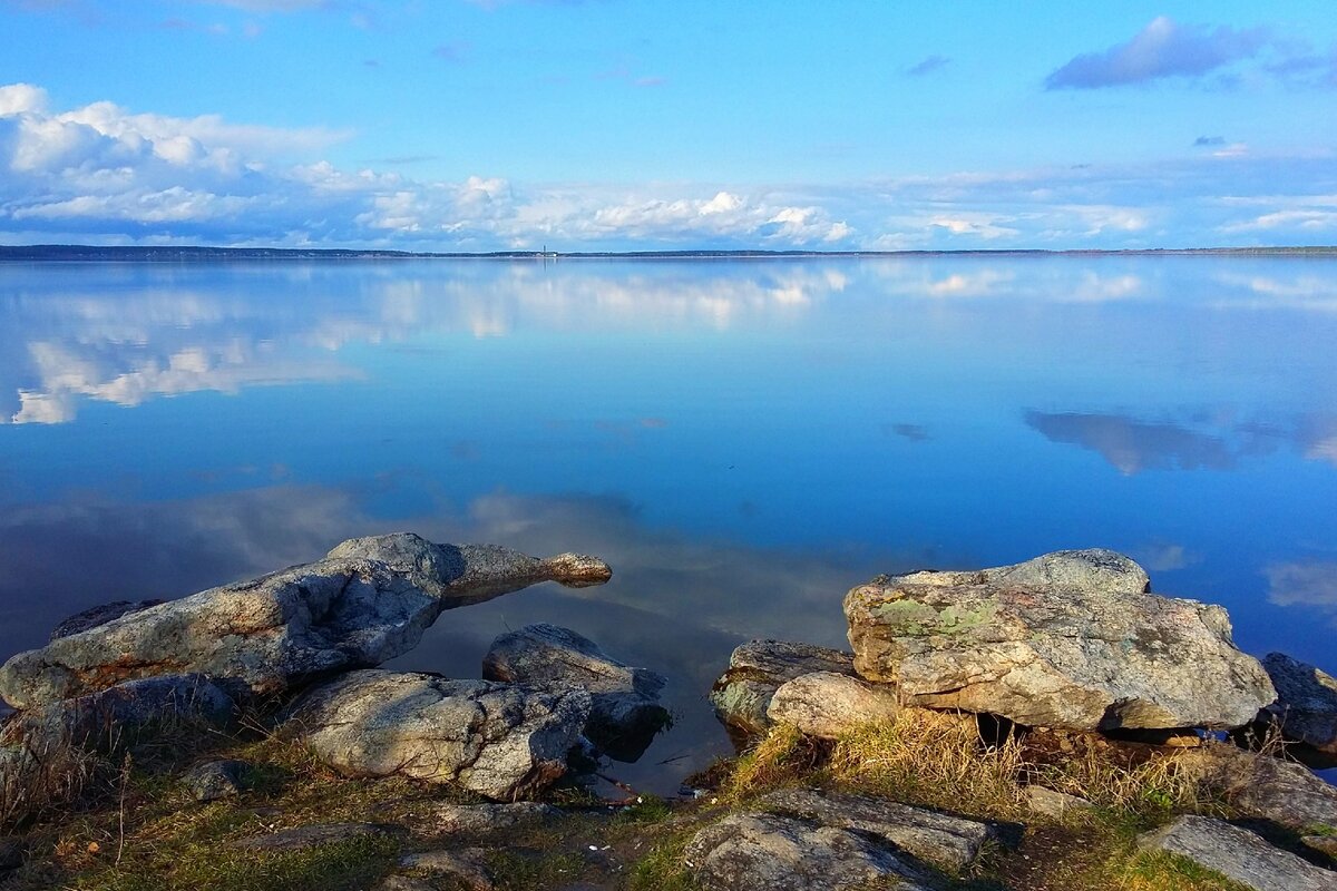 Озеро Синара. Вид в сторону посёлка Воздвиженка