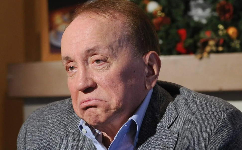 82-летний Александр Масляков больше не является владельцем КВН.-2