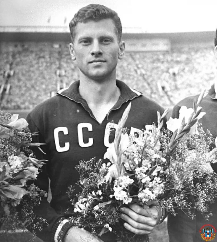 Пока команда готовится играть с блогерами, к старой базе присматриваются застройщики СКА после победы в Кубке СССР СКА называли одним из символов Ростова в советские времена.-2